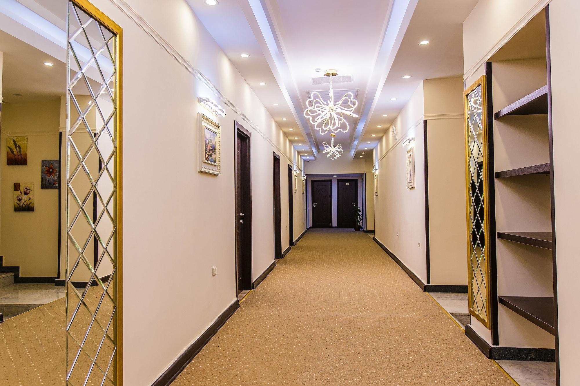 Deluxe City Hotel Baku Exteriör bild