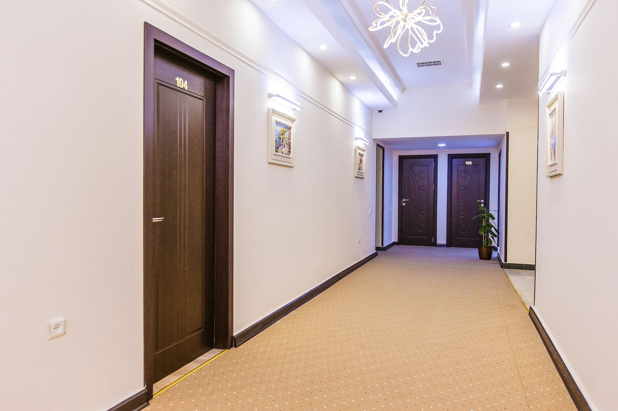 Deluxe City Hotel Baku Exteriör bild