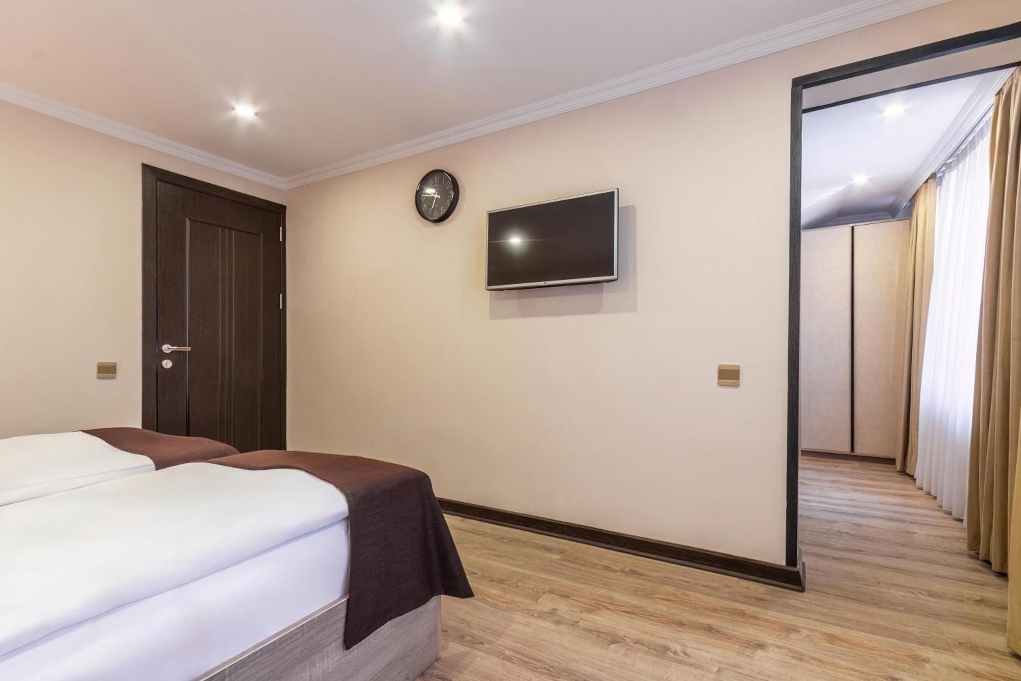Deluxe City Hotel Baku Exteriör bild