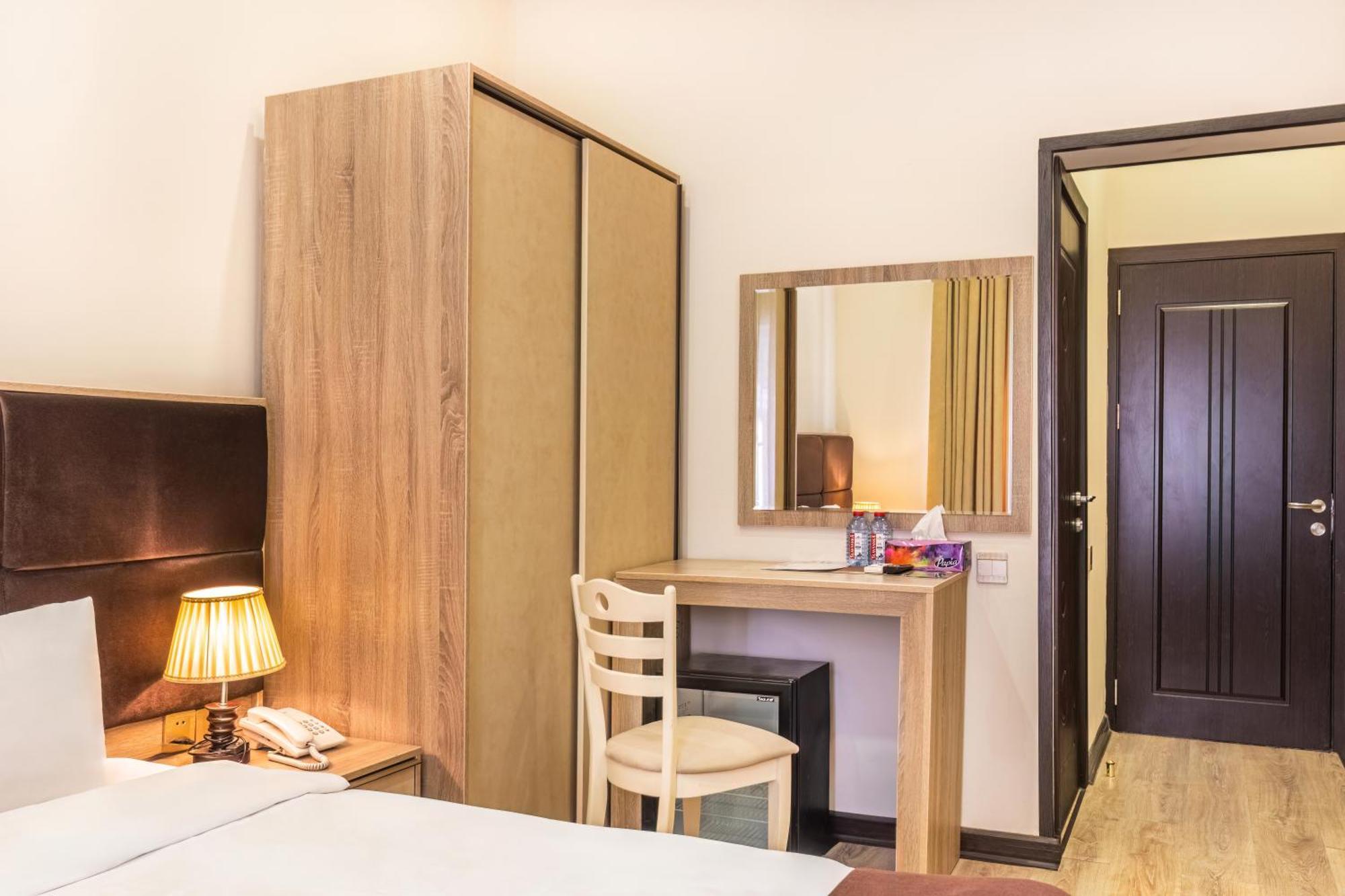 Deluxe City Hotel Baku Exteriör bild