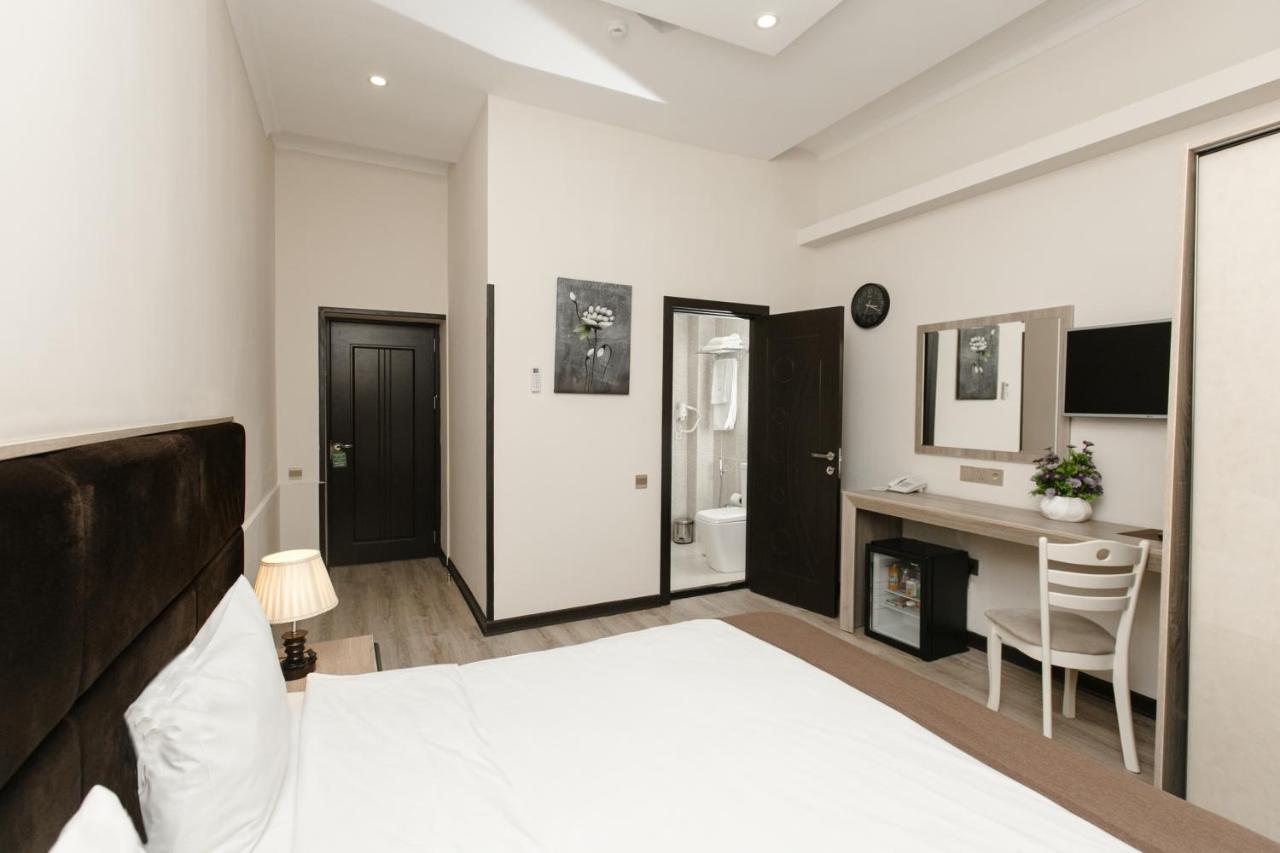 Deluxe City Hotel Baku Exteriör bild