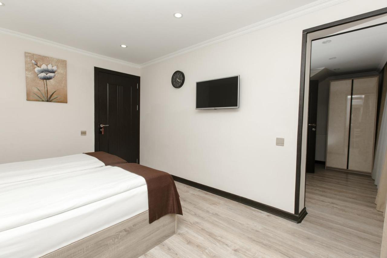 Deluxe City Hotel Baku Exteriör bild